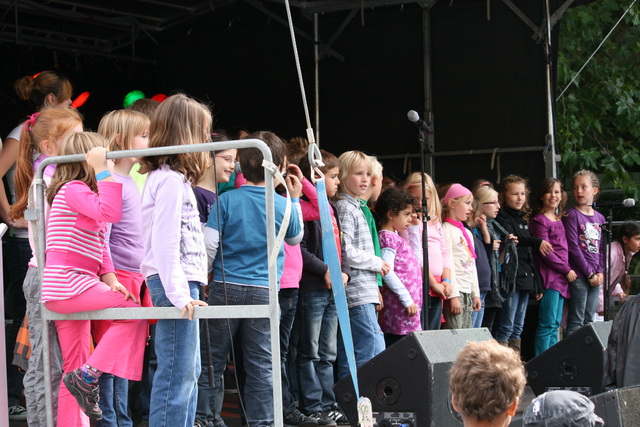 gal/2010/2010 Saitentwist Weltkindertag Burgplatz Essen 20.09.JugendhilfegGmbH Essen/2010 Saitentwist Weltkindertag Burgplatz Jugend Hilfe gGm20.09. 075.jpg